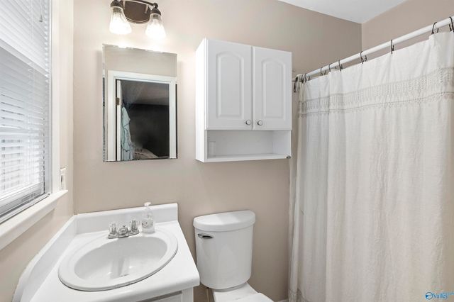 240 Dee Ann Road, Trinity, AL 35673