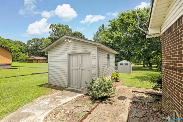 240 Dee Ann Road, Trinity, AL 35673