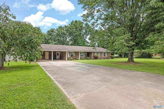 240 Dee Ann Road, Trinity, AL 35673