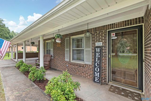 240 Dee Ann Road, Trinity, AL 35673