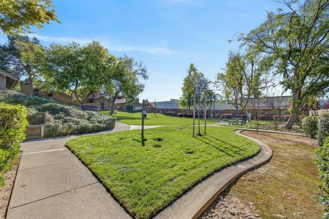 8112 Red Sherry Ln, Fair Oaks, CA 95628