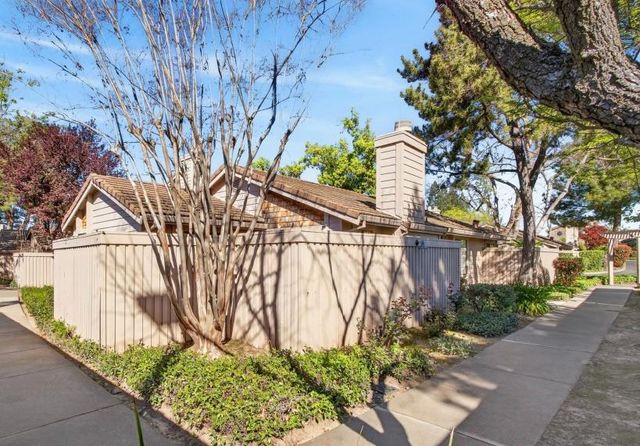 8112 Red Sherry Ln, Fair Oaks, CA 95628