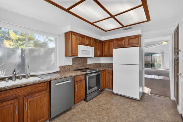 8112 Red Sherry Ln, Fair Oaks, CA 95628