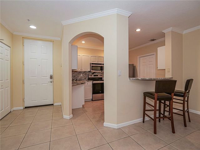 5045 Fairways Circle D101, Vero Beach, FL 32967