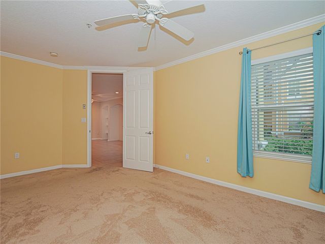 5045 Fairways Circle D101, Vero Beach, FL 32967