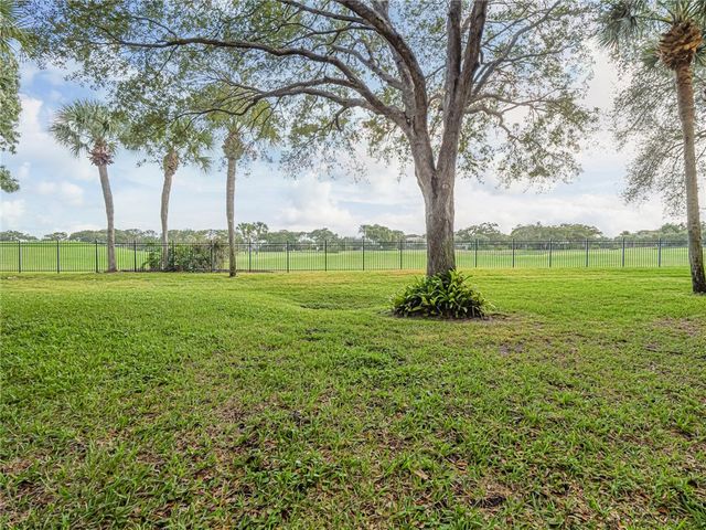 5045 Fairways Circle D101, Vero Beach, FL 32967