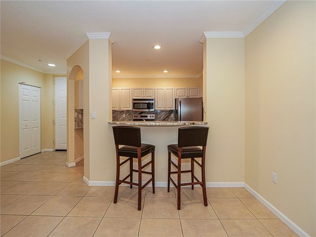 5045 Fairways Circle D101, Vero Beach, FL 32967