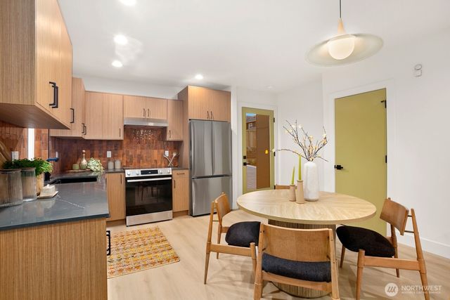 5051 35th Avenue SW, Seattle, WA 98126