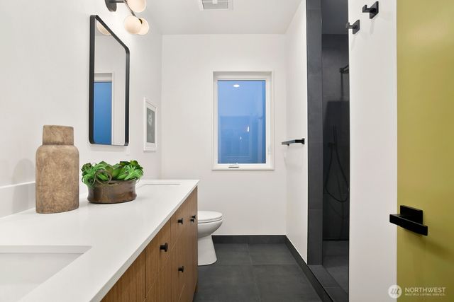 5051 35th Avenue SW, Seattle, WA 98126