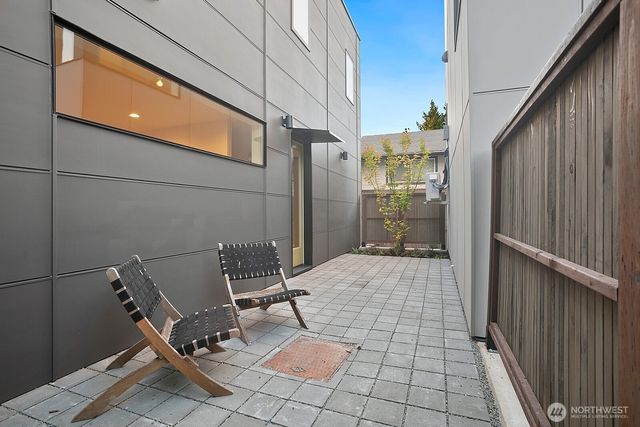 5051 35th Avenue SW, Seattle, WA 98126