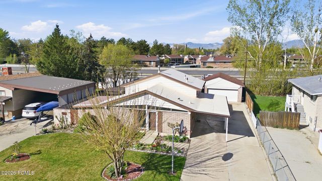 4668 S Green Valley Drive, Salt Lake City, UT 84107