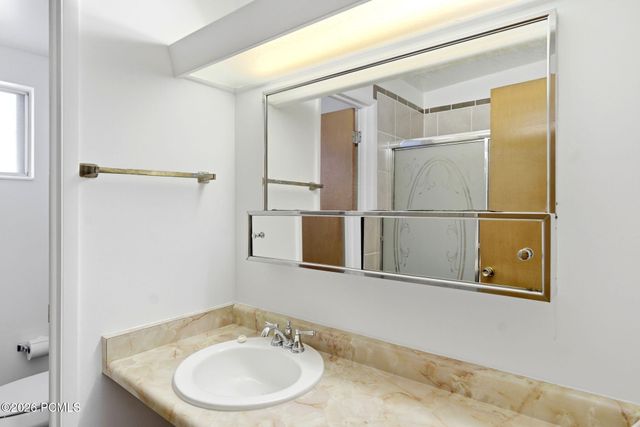 4668 S Green Valley Drive, Salt Lake City, UT 84107