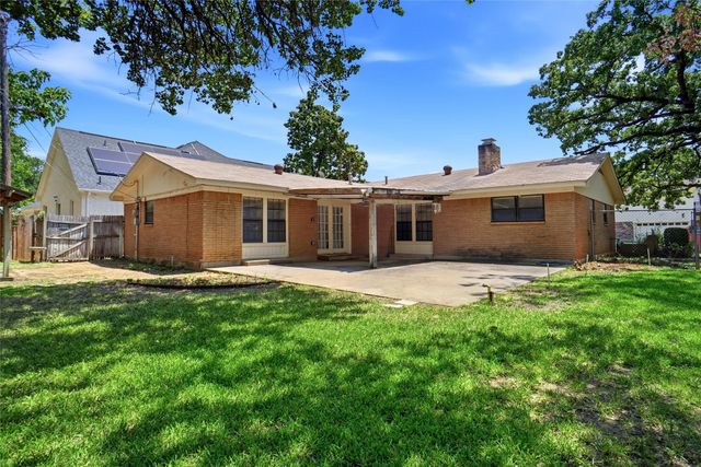 1812 Kynette Drive, Euless, TX 76040