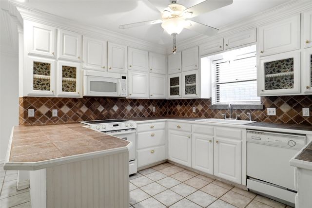 1812 Kynette Drive, Euless, TX 76040