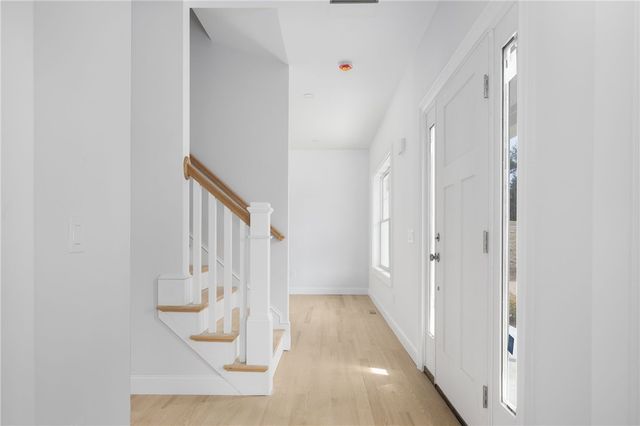 350 Nooseneck Hill Road, Richmond, RI 02812