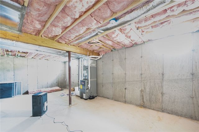 350 Nooseneck Hill Road, Richmond, RI 02812