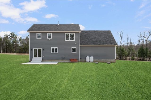 350 Nooseneck Hill Road, Richmond, RI 02812