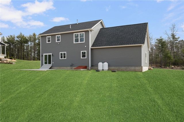 350 Nooseneck Hill Road, Richmond, RI 02812