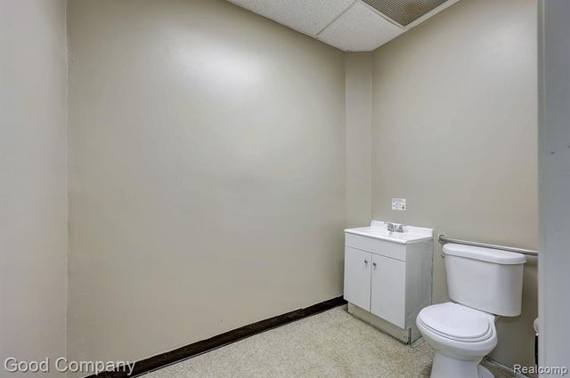 21559 Grand River Avenue, Detroit, MI 48219