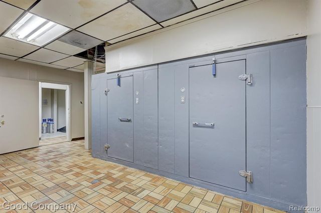 21559 Grand River Avenue, Detroit, MI 48219
