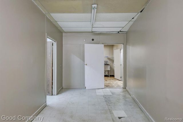 21559 Grand River Avenue, Detroit, MI 48219