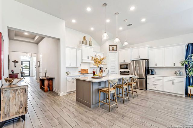 1820 durham, Bulverde, TX 78163