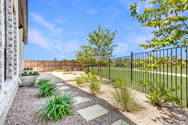 1820 durham, Bulverde, TX 78163