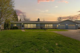 15426 Shieldsville Boulevard, Faribault, MN 55021