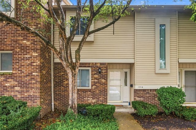 1314 Coronado Boulevard W, 11-3, Reynoldsburg, OH 43068