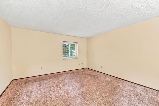 1314 Coronado Boulevard W, 11-3, Reynoldsburg, OH 43068