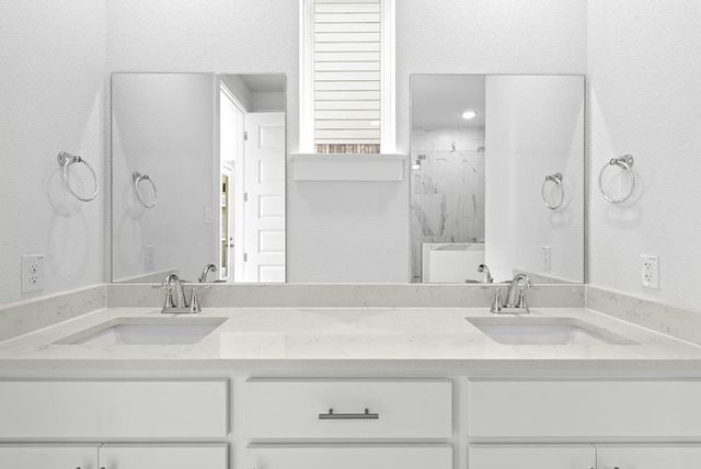 105 Cintilar ST, Liberty Hill, TX 78642