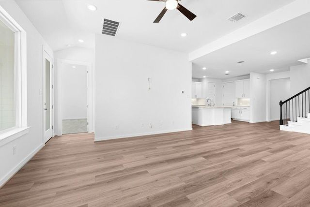 105 Cintilar ST, Liberty Hill, TX 78642