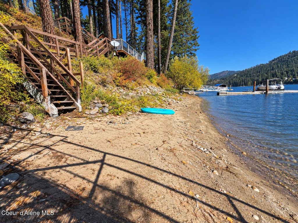 14992 N SHENANDOAH DR, Hayden, ID 83835 photo 2