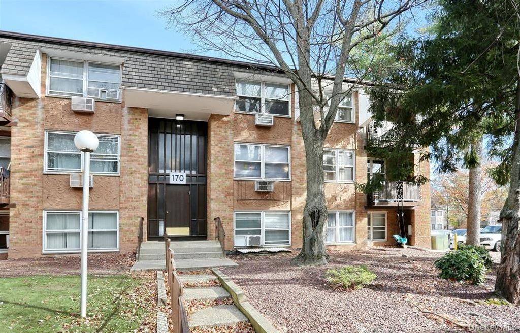 170 Kearsing Parkway A, Monsey, NY 10952