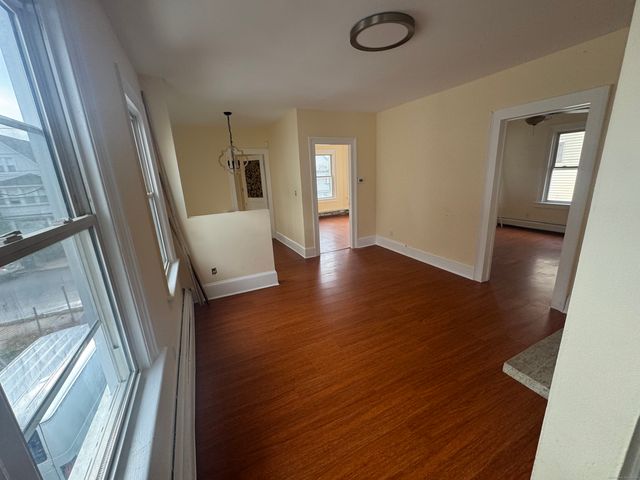 190 Whitney Avenue 2nd floor, Bridgeport, CT 06606