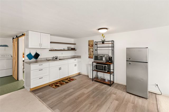 215 E Ninth Street, Madrid, IA 50156