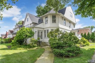 32 Lincoln Avenue, Cliffside Park, NJ 07010