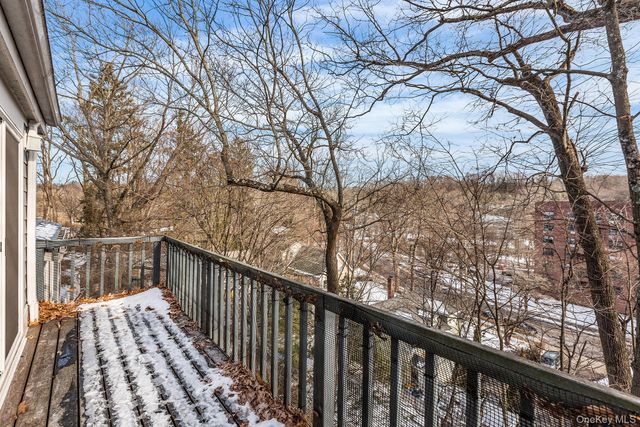 25 Barker Street 406, Mount Kisco, NY 10549