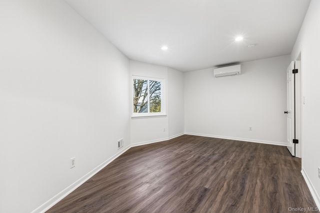 25 Barker Street 406, Mount Kisco, NY 10549