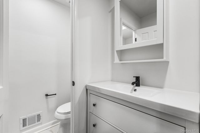 25 Barker Street 406, Mount Kisco, NY 10549