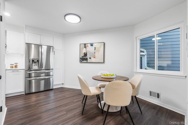 25 Barker Street 406, Mount Kisco, NY 10549