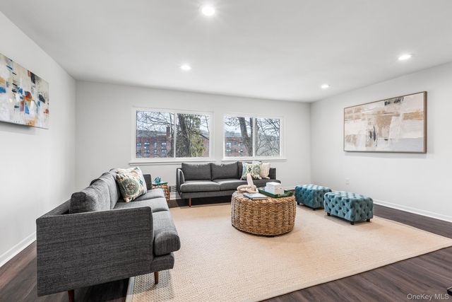 25 Barker Street 406, Mount Kisco, NY 10549