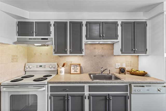 685 Hidden Valley Road, Gates, NY 14624