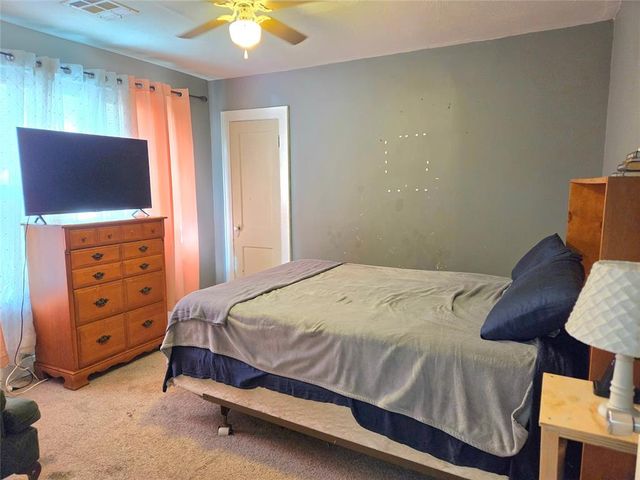 906 S Rock Island Avenue, El Reno, OK 73036