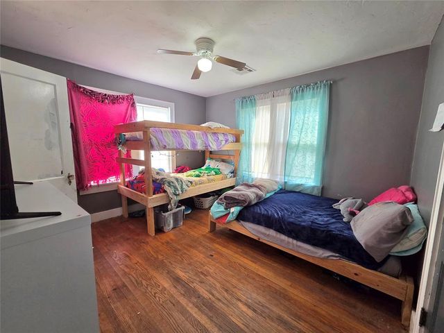 906 S Rock Island Avenue, El Reno, OK 73036