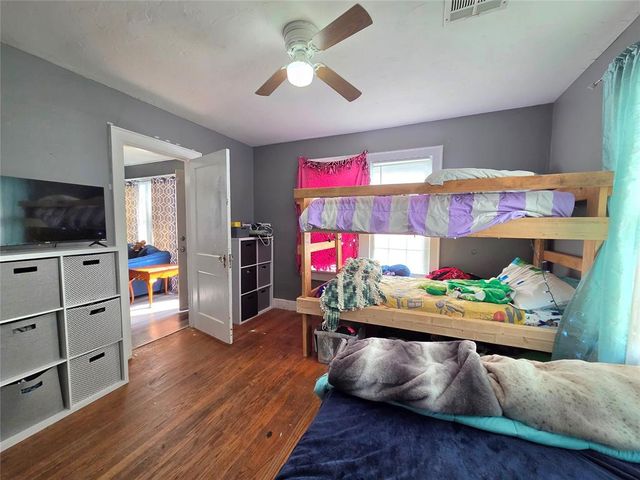 906 S Rock Island Avenue, El Reno, OK 73036