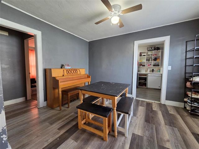 906 S Rock Island Avenue, El Reno, OK 73036