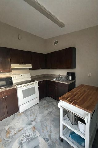 354 NE 173rd St, North Miami Beach, FL 33162