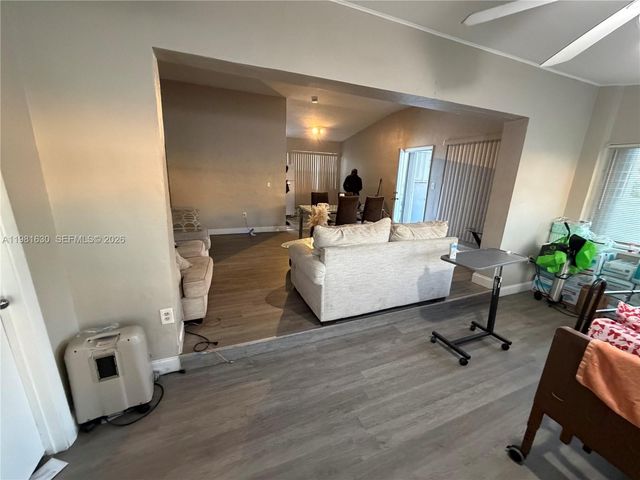 354 NE 173rd St, North Miami Beach, FL 33162