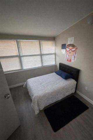 354 NE 173rd St, North Miami Beach, FL 33162